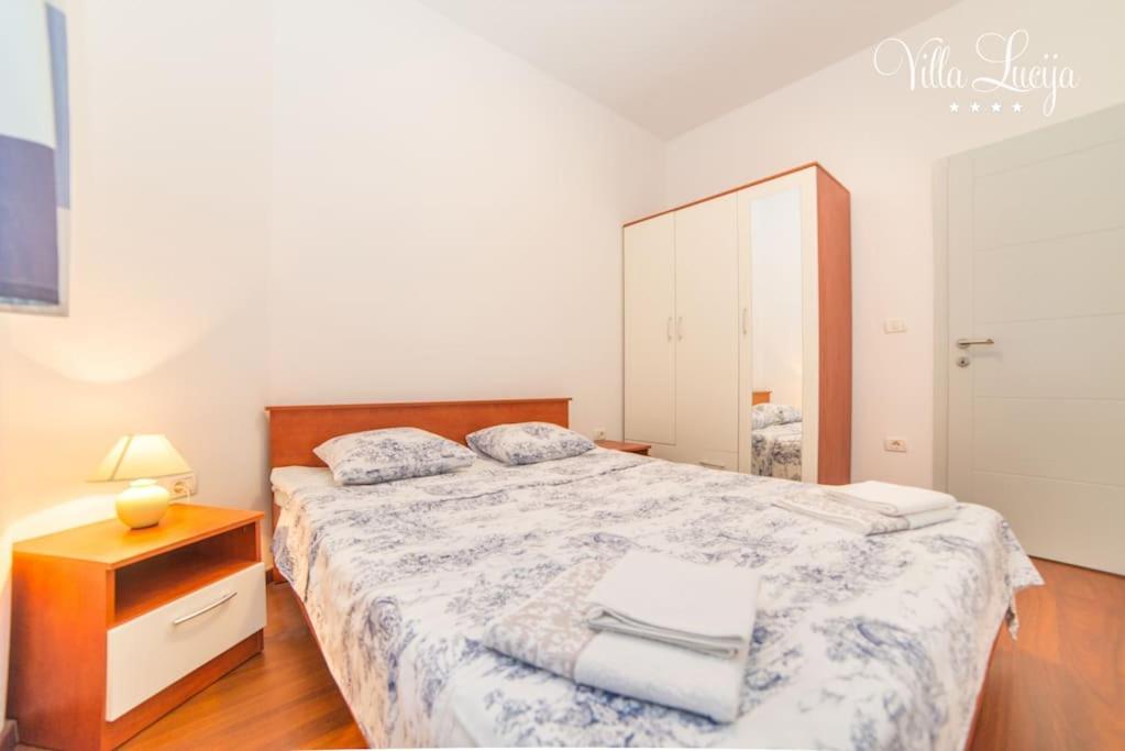 Villa Lucija プーラ エクステリア 写真
